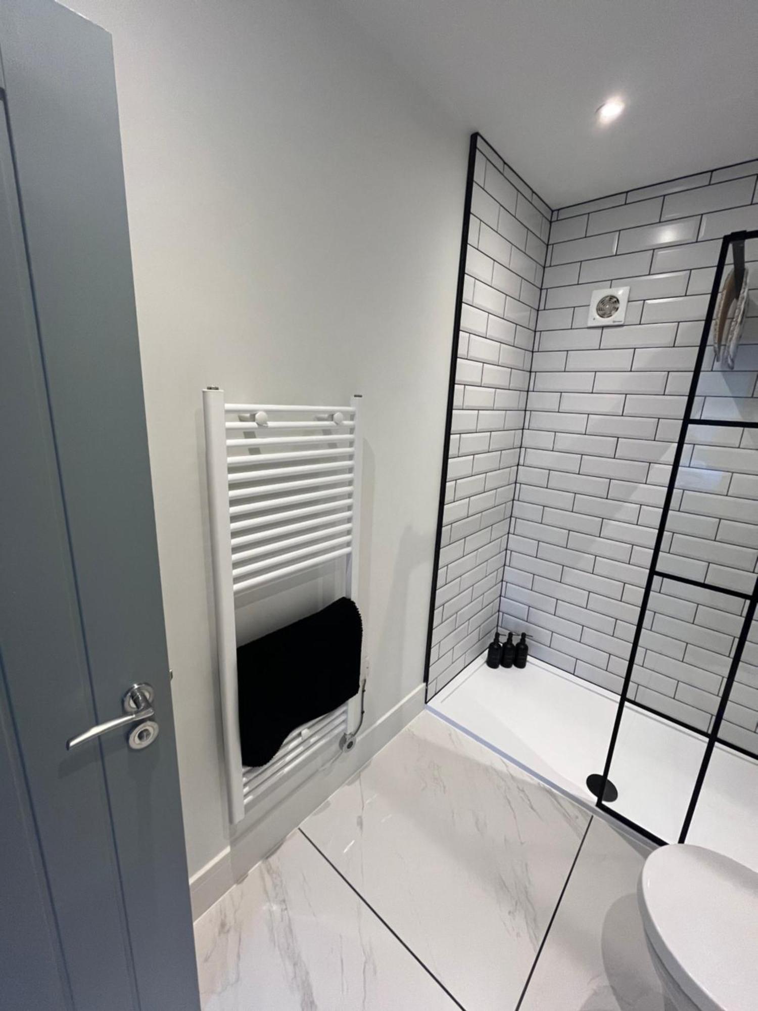 Entire Property In Downham Market, Serviced Accomodationアパートメント エクステリア 写真